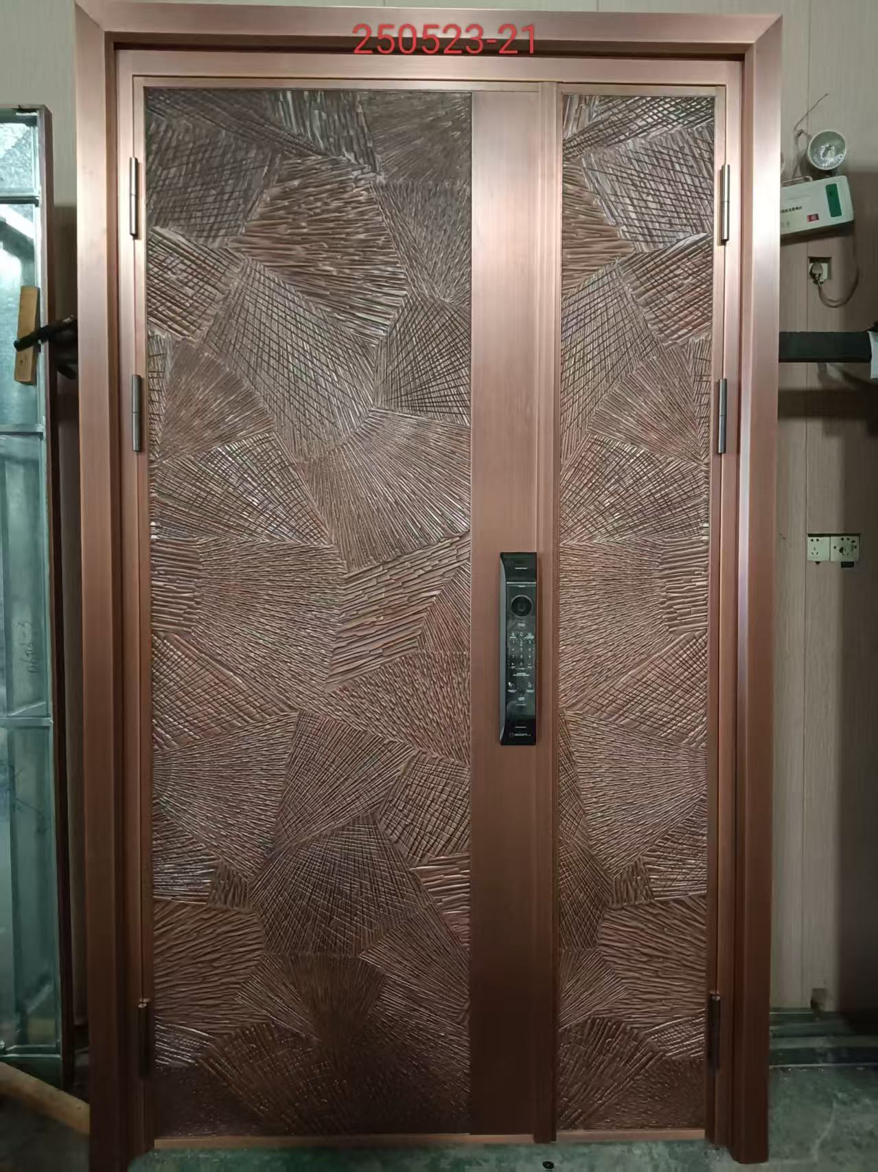 广东铜门生产厂家哪家好？首选豪庭铜门，高端定制厂家